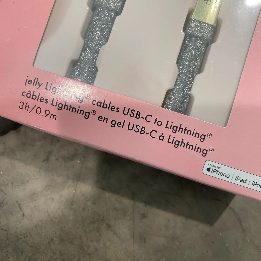 KATE SPADE ♠️ jelly charging cables USB-C to lightening! Pretty & practical♠️
